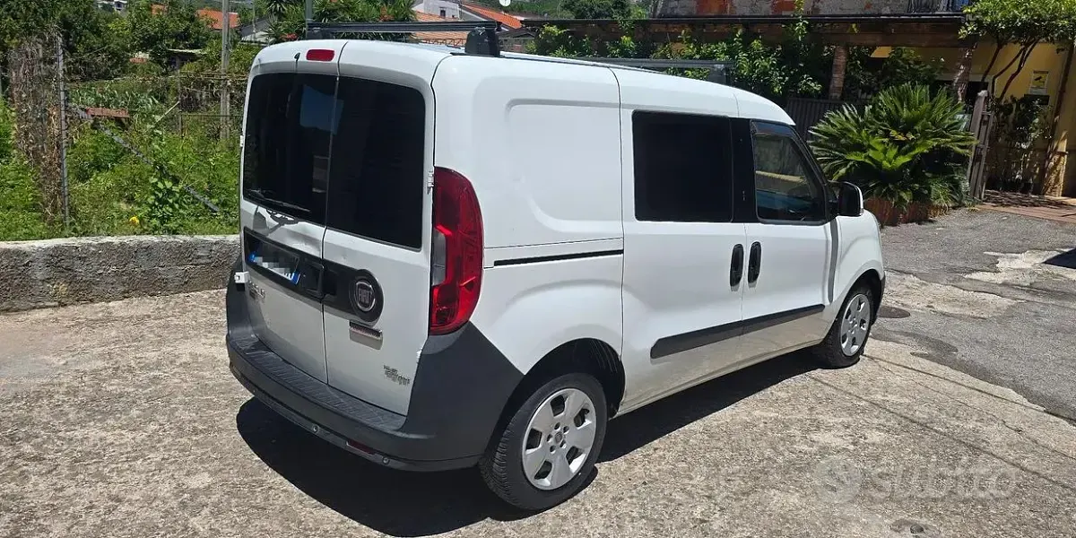 Usata Fiat Doblò 105 CV (77 kW) 2016 Bianco Monovolume