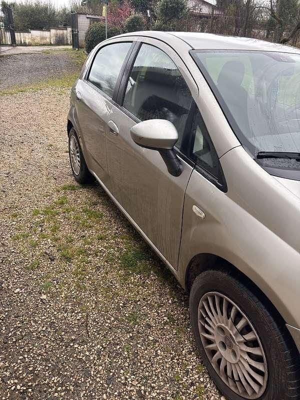 Usata Fiat Punto Dynamic 75 CV (55 kW) 2007 Utilitaria