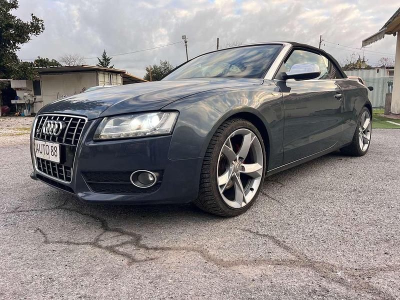Grigio Usata 2010 Audi A5 Cabriolet Cabrio | 10.500 € (Ottimo prezzo) - Immagine 1/4