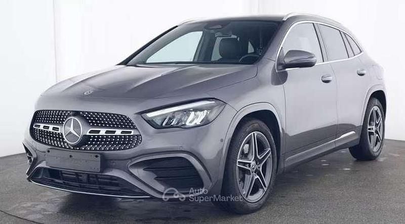 Grigio Usata 2024 Mercedes GLA200 AMG line SUV | 36.900 € (Super prezzo) - Immagine 1/4