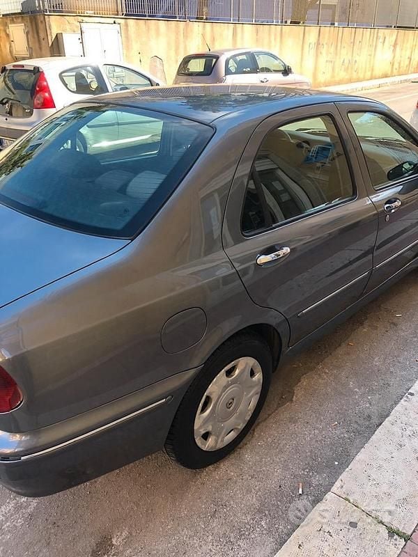 Usata Lancia Lybra 116 CV (85 kW) 2002 Berlina