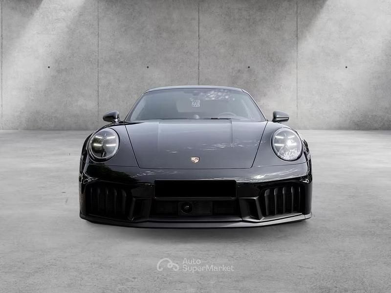 Second-hand Porsche 911 541 CP (397 kW) 2025 Negru Coupe