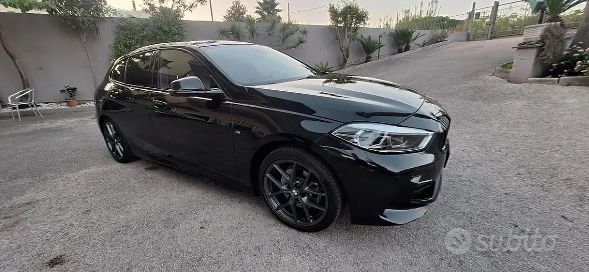 Usata BMW 118 150 CV (110 kW) 2020 Nero Utilitaria