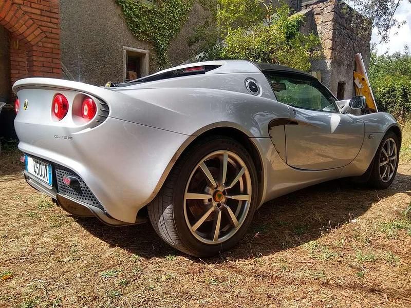 Usata Lotus Elise 192 CV (141 kW) 2004 Argento Cabrio