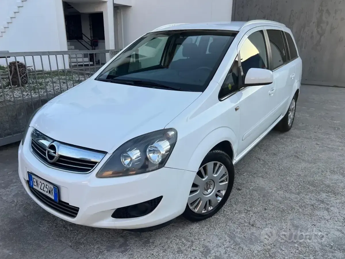 Usata Opel Zafira Eco 150 CV (110 kW) 2013 Monovolume