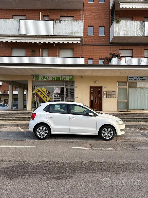 Usata VW Polo 64 CV (47 kW) 2014 Bianco Utilitaria