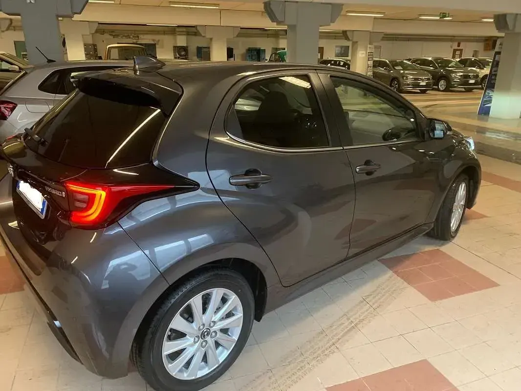 Usata Mazda 2 116 CV (85 kW) 2022 Grigio Utilitaria