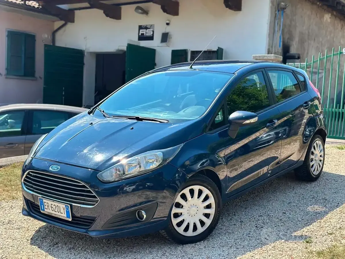 Usata Ford Fiesta Titanium 97 CV (71 kW) 2013 Berlina