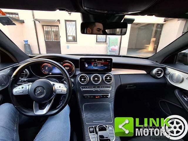 Usata Mercedes C220 AMG line 194 CV (142 kW) 2020 Grigio Coupé