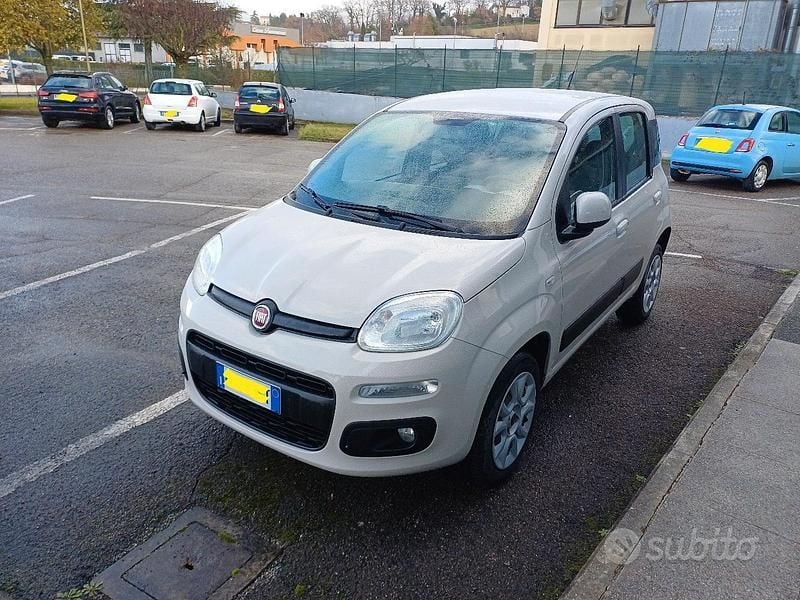 Usata Fiat Panda Easy 80 CV (58 kW) 2015 Marrone Berlina