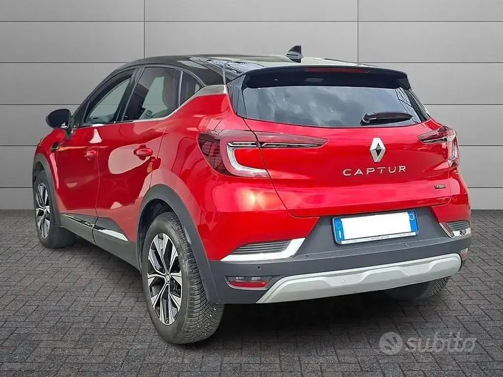 Occasion Renault Captur Engineered 143 ch (105 kW) 2023 Rouge SUV