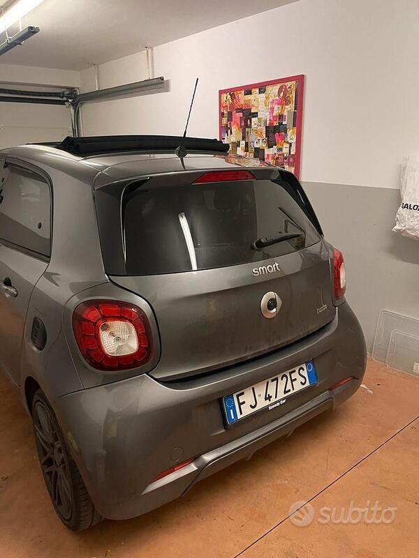 Usata Smart ForFour Brabus 109 CV (80 kW) 2017 Grigio Utilitaria