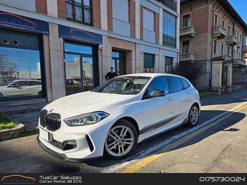 Bianco Usata 2022 BMW 118 M Sport Due volumi | 26.900 € (Super prezzo) - Immagine 1/4