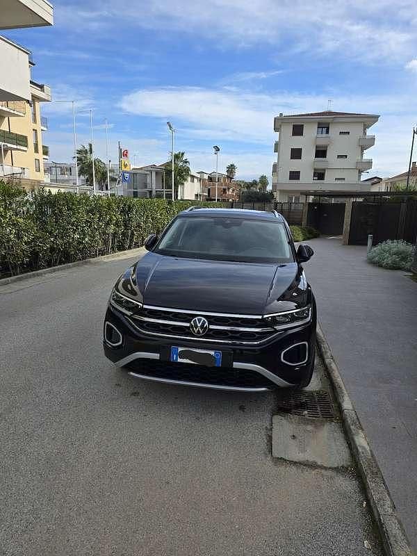 Usata VW T-Roc Style 110 CV (80 kW) 2022 Nero SUV