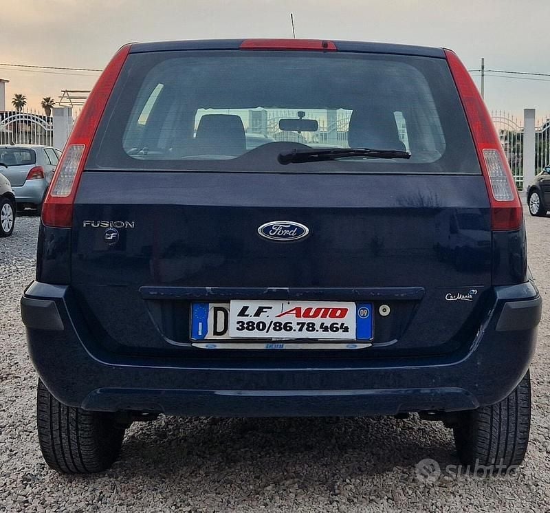 Usata Ford Fusion Titanium 80 CV (58 kW) 2009 Blu/azzurro Utilitaria