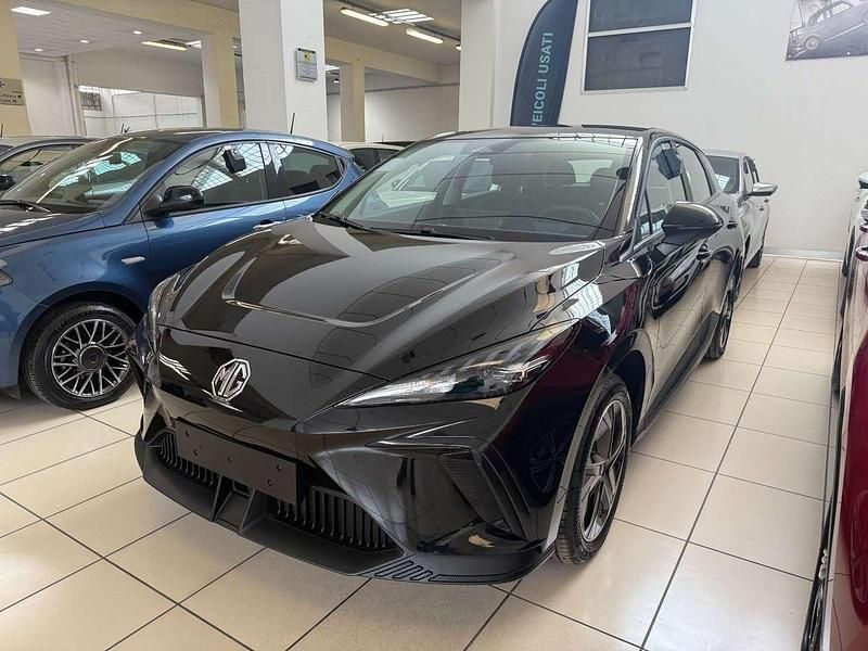 Nero Nuova 2025 MG MG4 EV Due volumi | 24.490 € (Buon prezzo) - Immagine 1/4