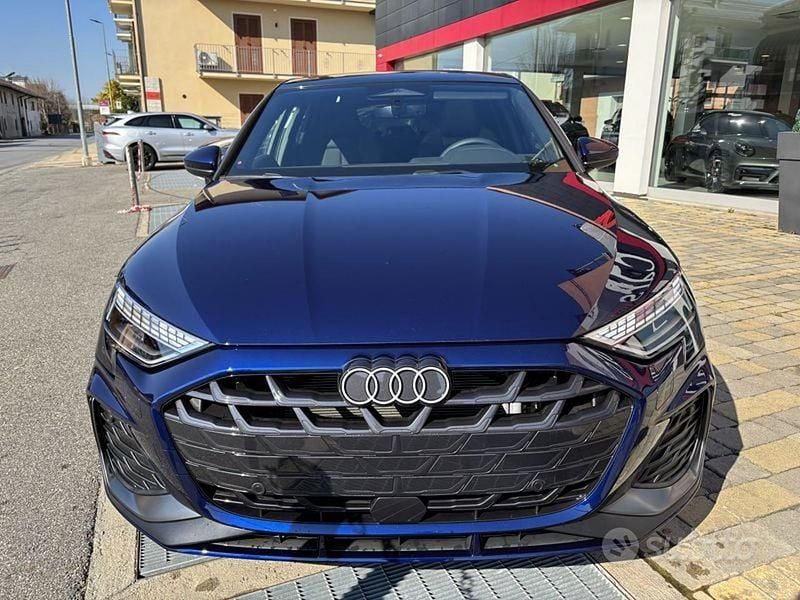 Nuova Audi A3 Ambiente 150 CV (110 kW) 2025 Blu Berlina