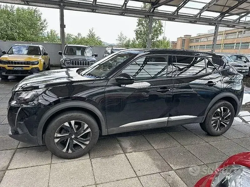 Usata Peugeot 2008 Allure 102 CV (75 kW) 2023 Nero SUV