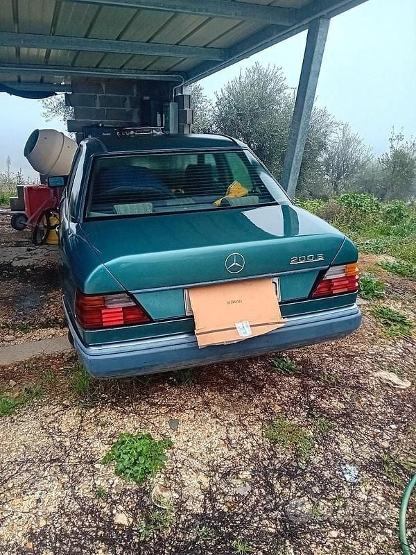 Usata Mercedes 250 1988 Verde Berlina