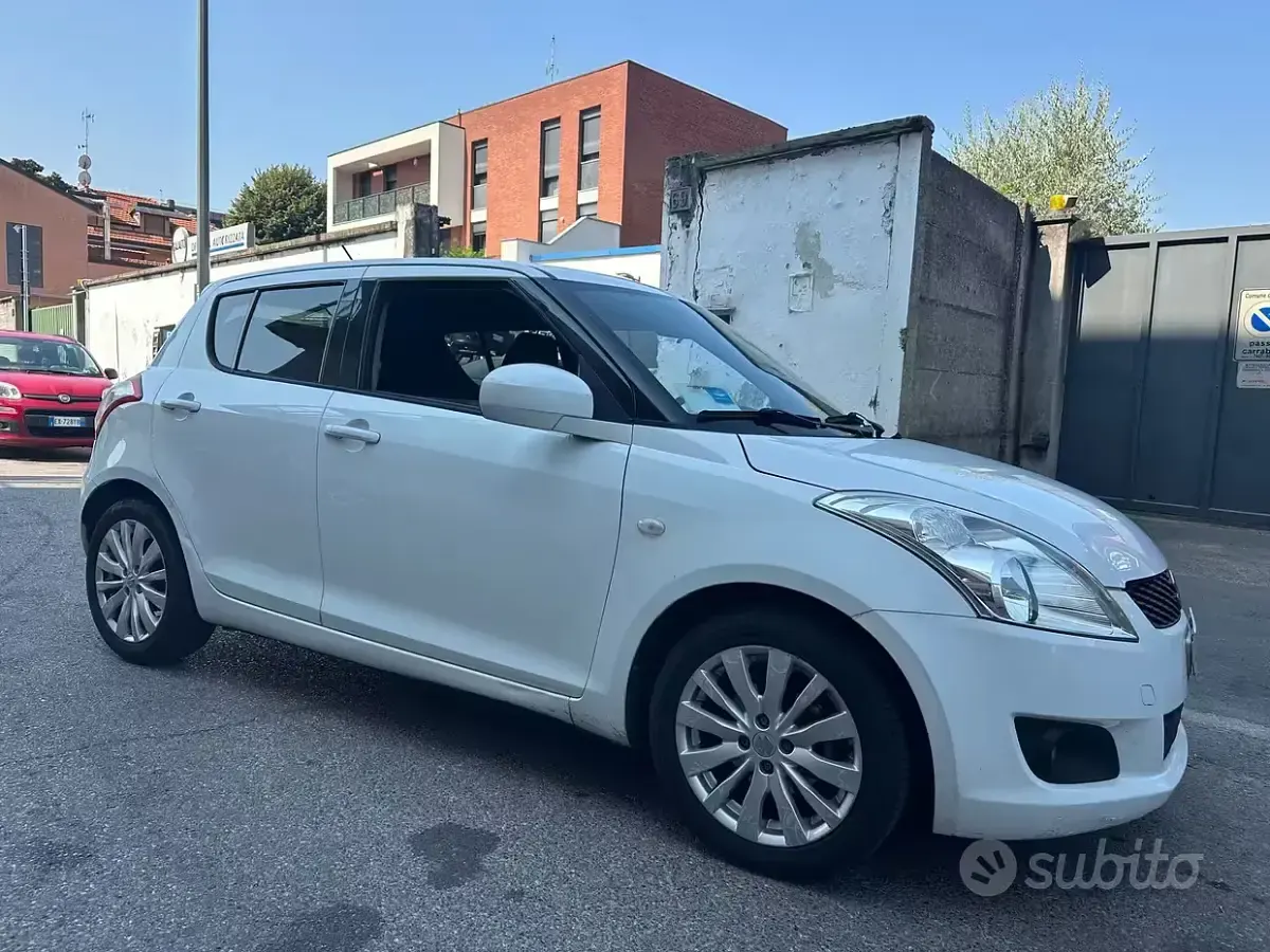 Usata Suzuki Swift GL 94 CV (69 kW) 2012 Bianco Utilitaria
