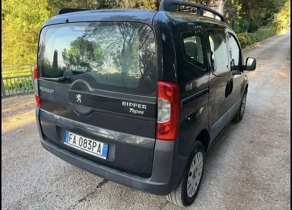 Usata Peugeot TePee Outdoor 75 CV (55 kW) 2015 Nero Station wagon