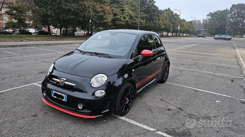 Nero Usata 2011 Abarth 500 | 10.000 € (Buon prezzo) - Immagine 1/4