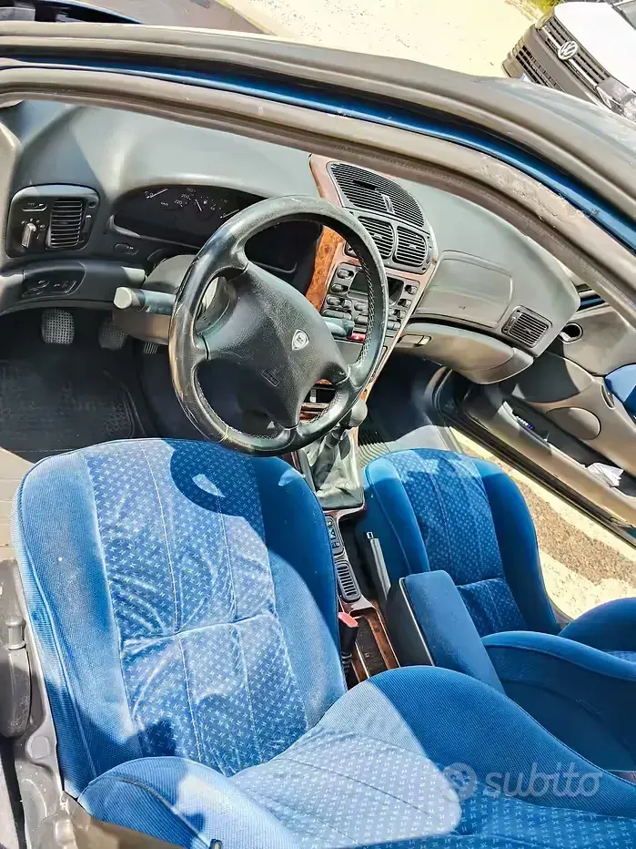 Usata Lancia Kappa 136 CV (100 kW) 2000 Blu Berlina