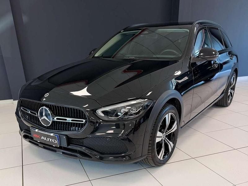 Usata Mercedes C220 Premium 200 CV (147 kW) 2022 Nero Station wagon