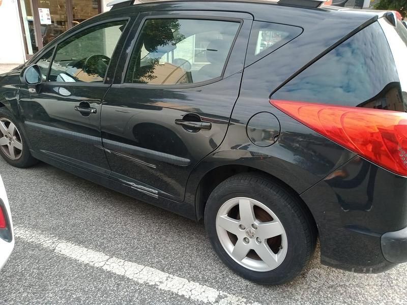 Begagnad Peugeot 207 73 HK (53 kW) 2008 Svart Kombi