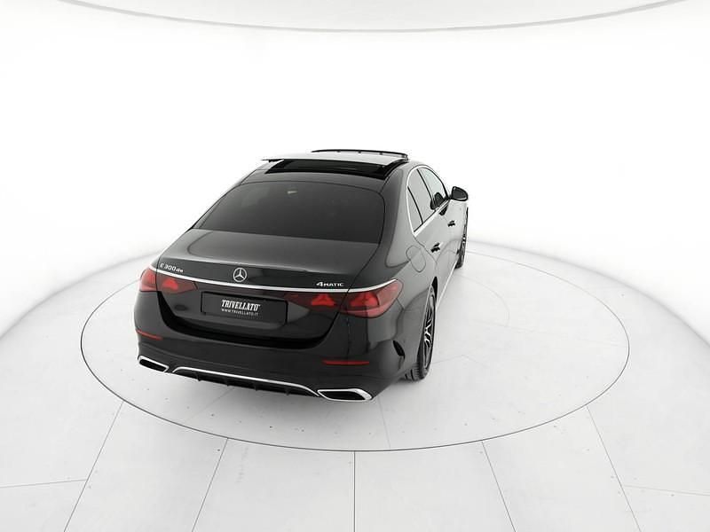 Usata Mercedes 300 AMG Line Premium Plus 313 CV (230 kW) 2025 Nero Berlina