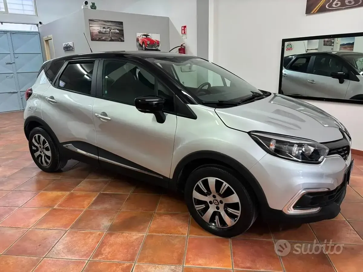 Usata Renault Captur 90 CV (66 kW) 2019 Grigio SUV