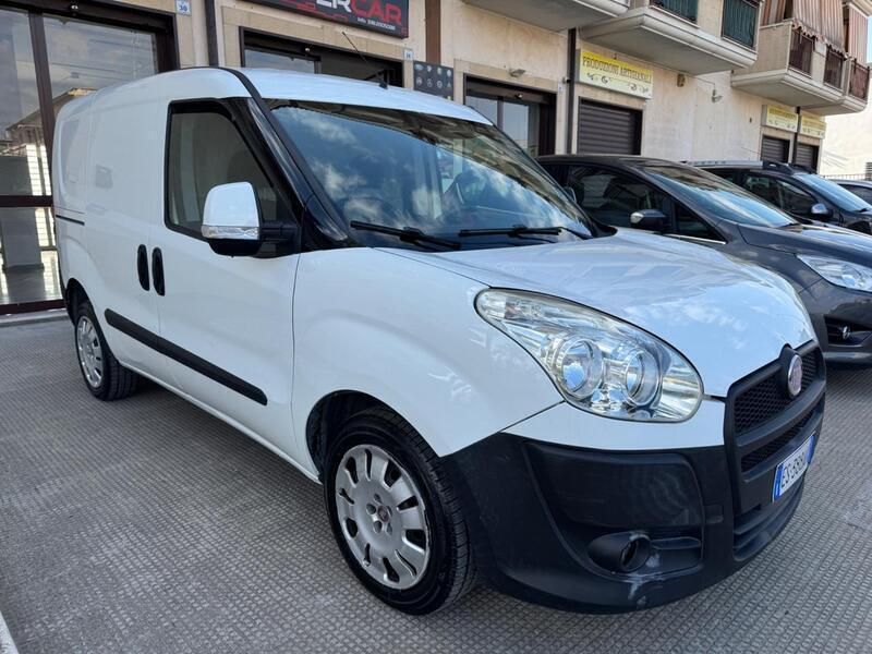 Usata Fiat Doblò 119 CV (87 kW) 2013 Bianco Monovolume