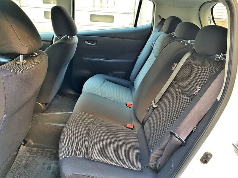 Usata Nissan Leaf Visia 110 kW (150 CV) 2015 Bianco Utilitaria