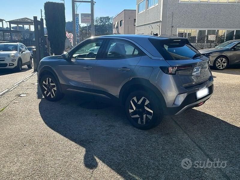 Usata Opel Mokka Elegance 101 CV (74 kW) 2022 Grigio SUV