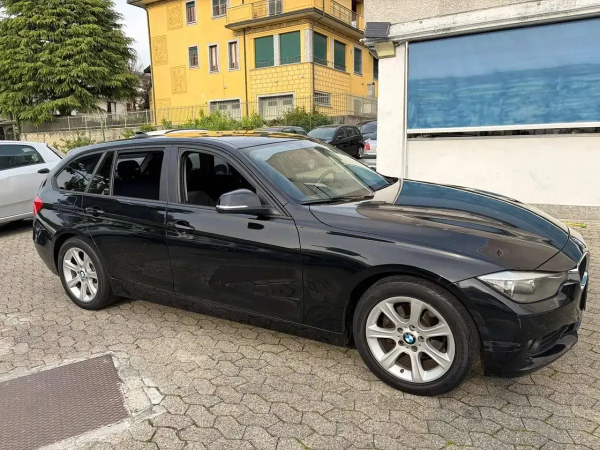 Usata BMW 320 Sport Line 184 CV (135 kW) 2014 Nero Station wagon