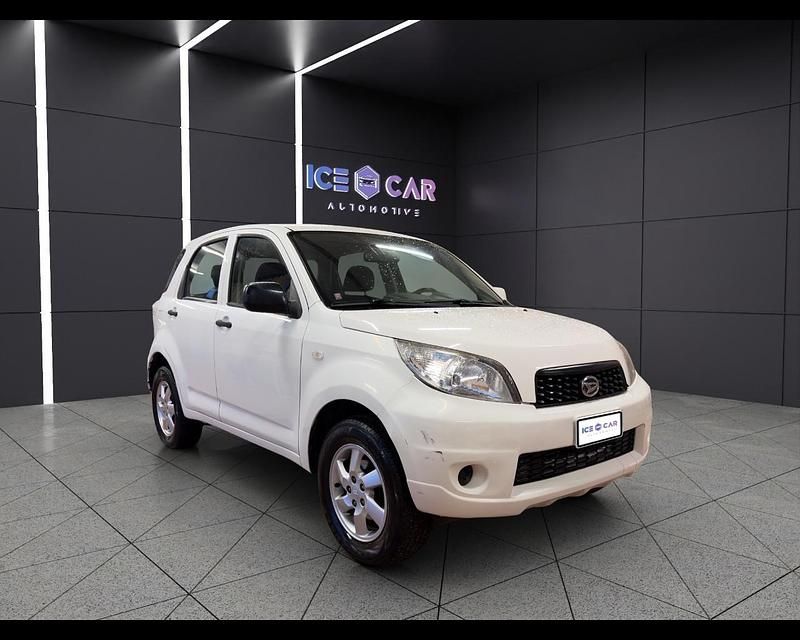 Usata Daihatsu Terios 102 CV (75 kW) 2012 Bianco SUV