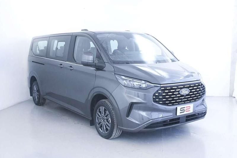Nuova Ford Tourneo Titanium 170 CV (125 kW) 2026 Grigio Monovolume