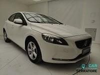 Usata Volvo V40 Momentum 120 CV (88 kW) 2016 Bianco Utilitaria