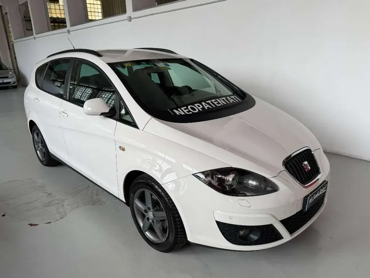 Usata Seat Altea XL Style 105 CV (77 kW) 2014 Bianco Monovolume
