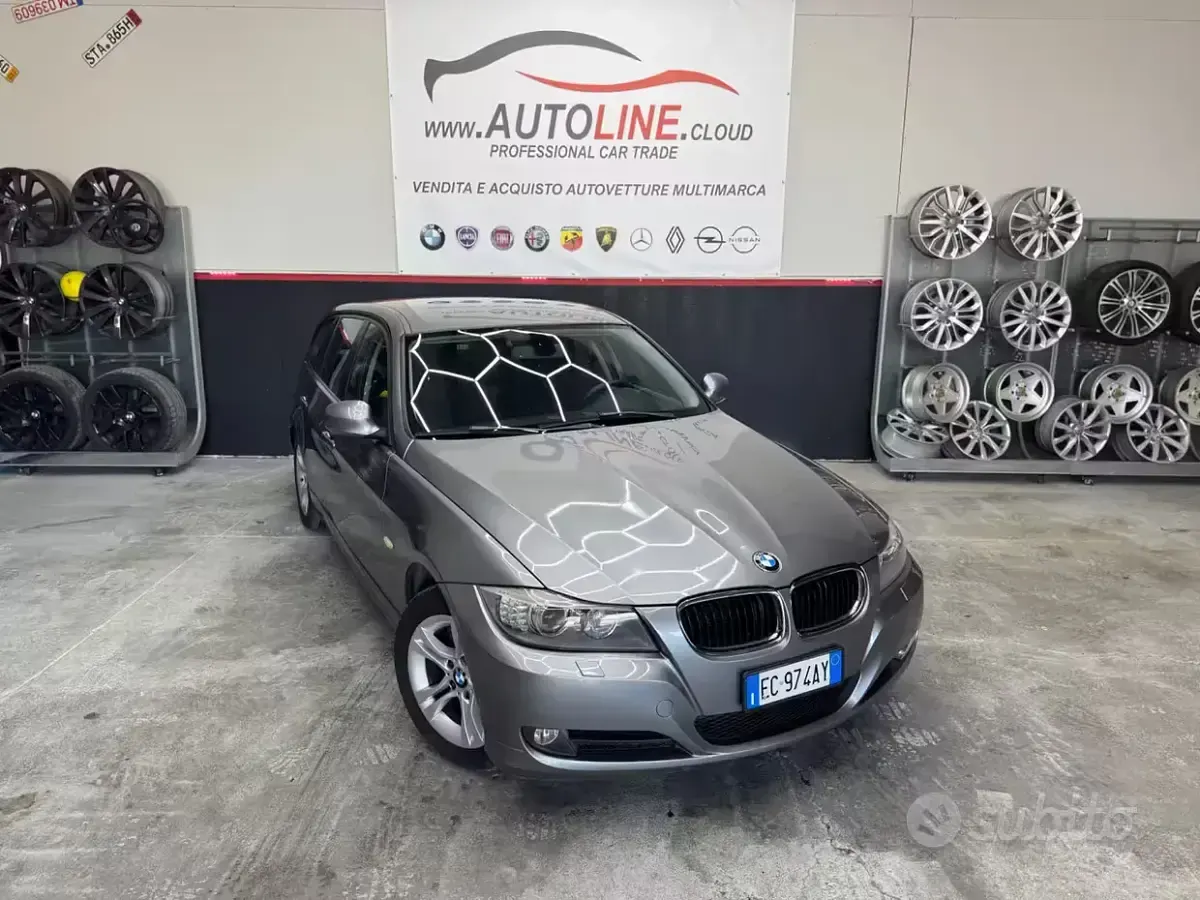 Usata BMW 318 143 CV (105 kW) 2010 Grigio Station wagon