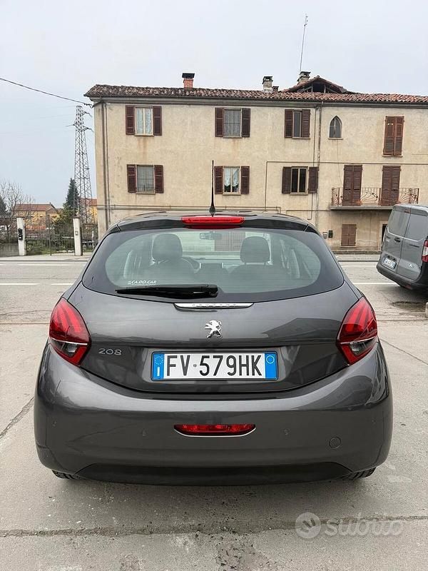 Usata Peugeot 208 Allure 83 CV (61 kW) 2019 Grigio Utilitaria