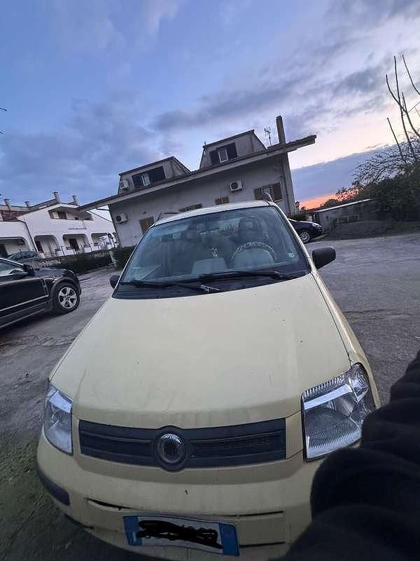 Usata Fiat Panda Dynamic 60 CV (44 kW) 2004 Giallo Utilitaria