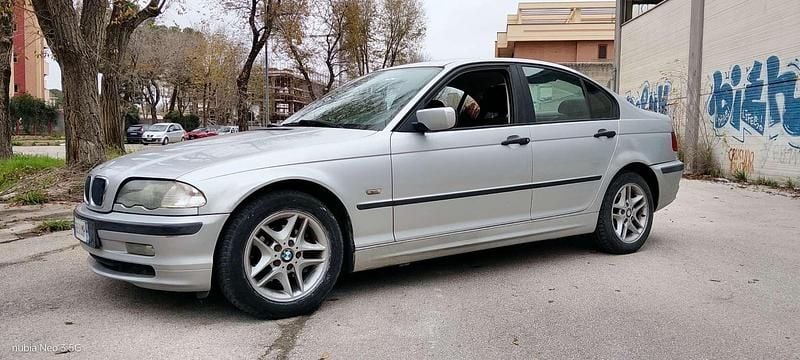 Usata BMW 320 136 CV (100 kW) 2001 Berlina