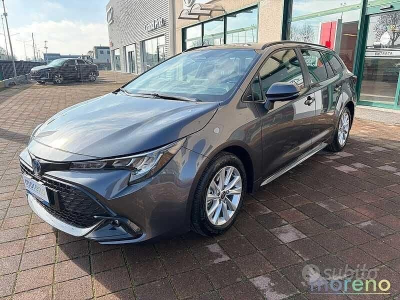 Grigio Usata 2024 Toyota Corolla Active Station wagon | 26.990 € (Buon prezzo) - Immagine 1/4