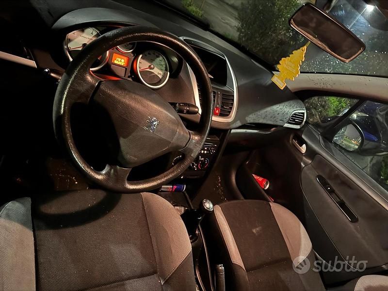 Usata Peugeot 207 95 CV (69 kW) 2008 Nero Berlina