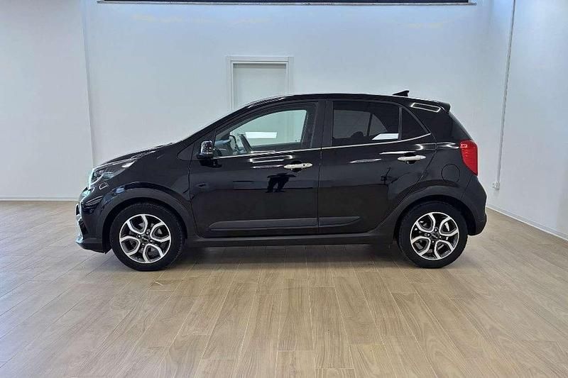 Usata Kia Picanto X-Line 67 CV (49 kW) 2022 Nero Utilitaria