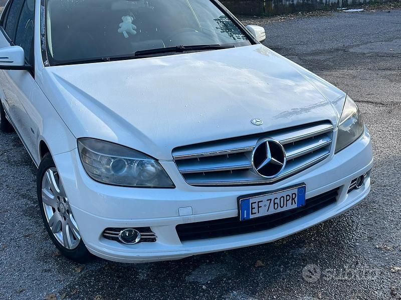 Usata Mercedes C200 136 CV (100 kW) 2010 Bianco Berlina