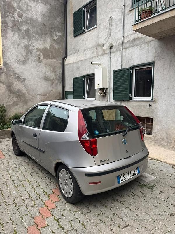 Usata Fiat Punto 2004 Utilitaria