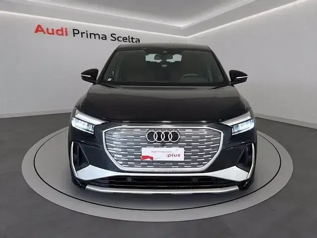 Usata Audi Q4 Sportback e-tron S-Line 150 kW (204 CV) 2023 Nero perla SUV