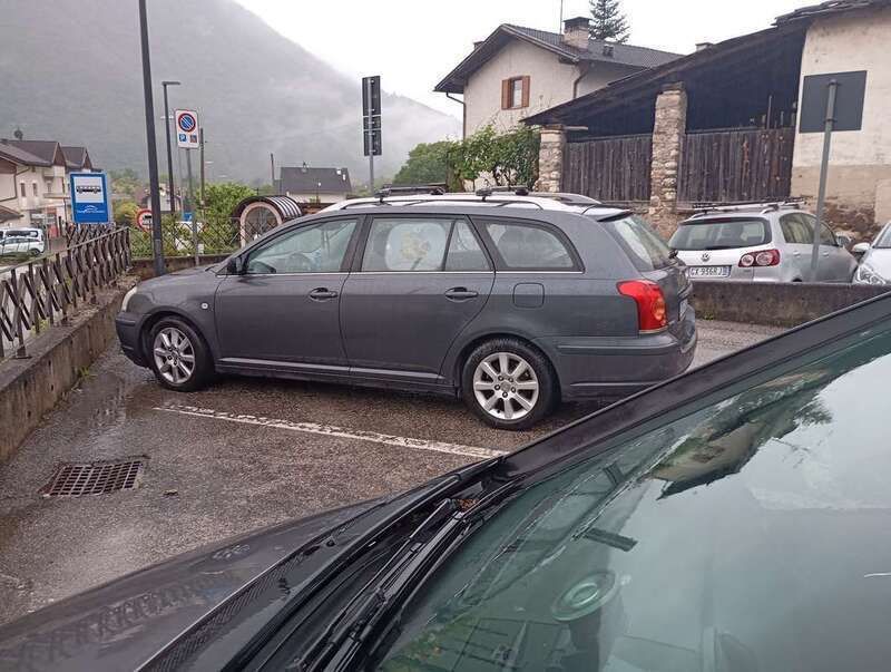 Usata 2006 Toyota Avensis Sol Station wagon | 2500 € (Cara) - Immagine 1/3